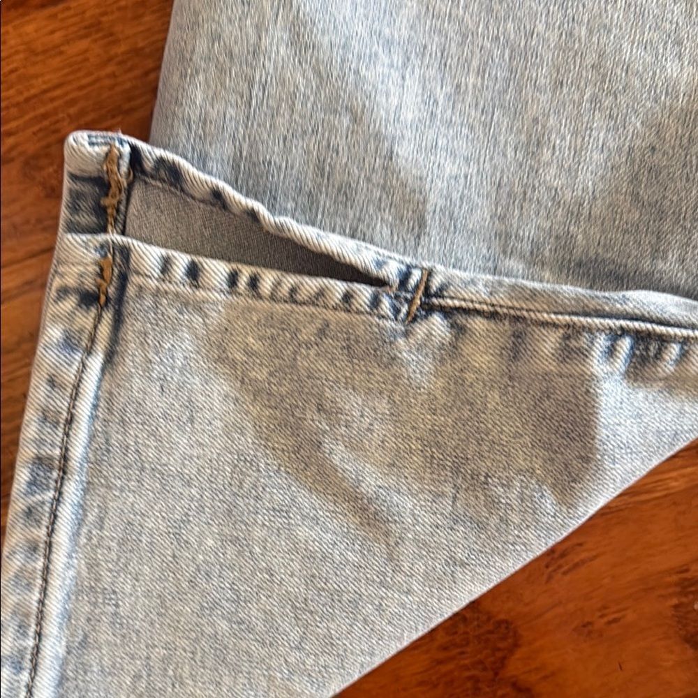 Everflex Jeans by Maurices, women’s 6 short, light wash. - Picture 8 of 10
